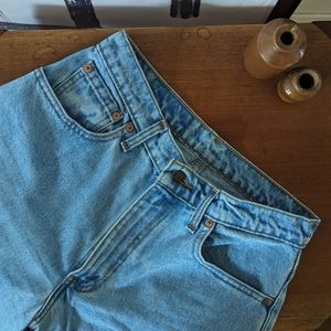 SALE 🍂 Levi's 550 Mom Jeans